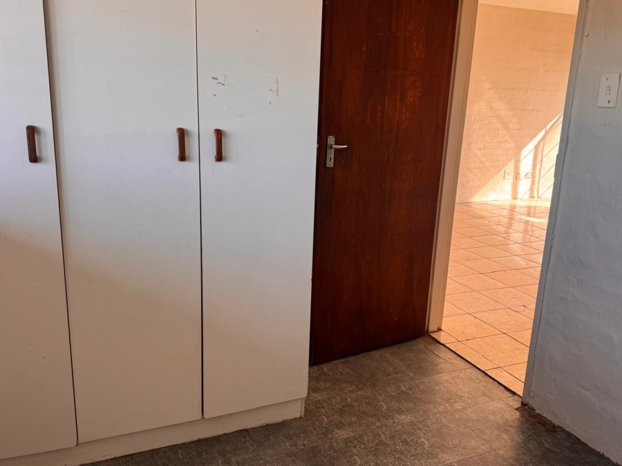 To Let 2 Bedroom Property for Rent in De Almeida Western Cape